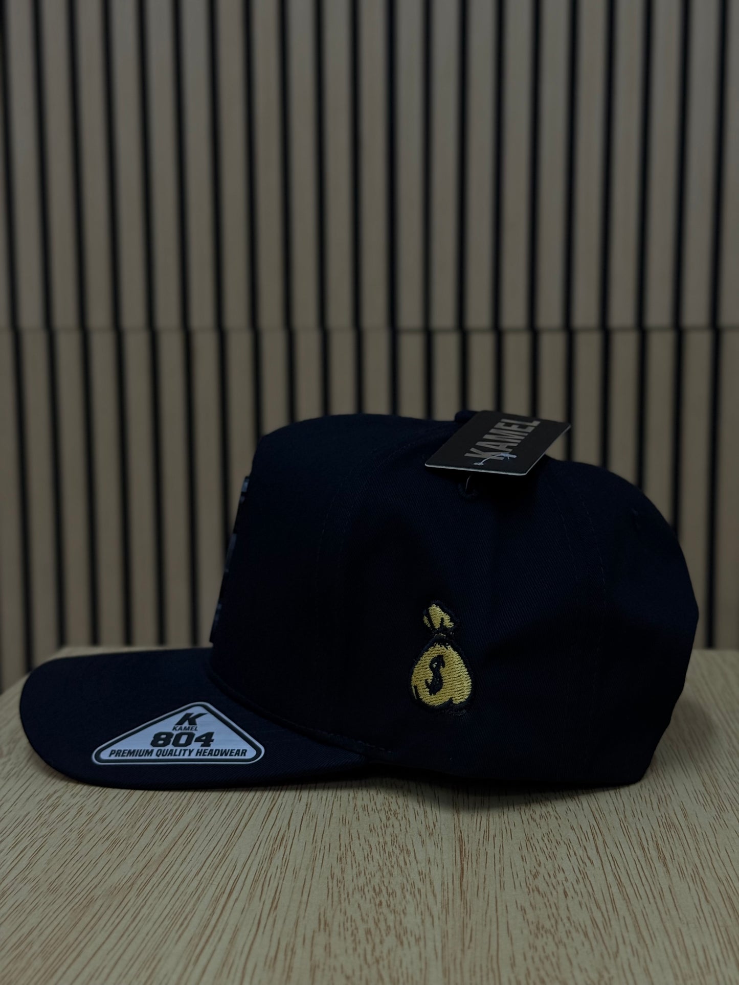 Gorra Kaws (Kamel)