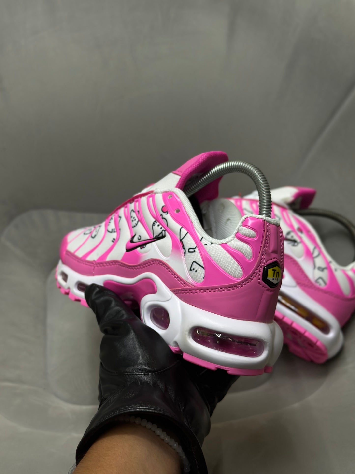 tenis deportivos blanco con rosado