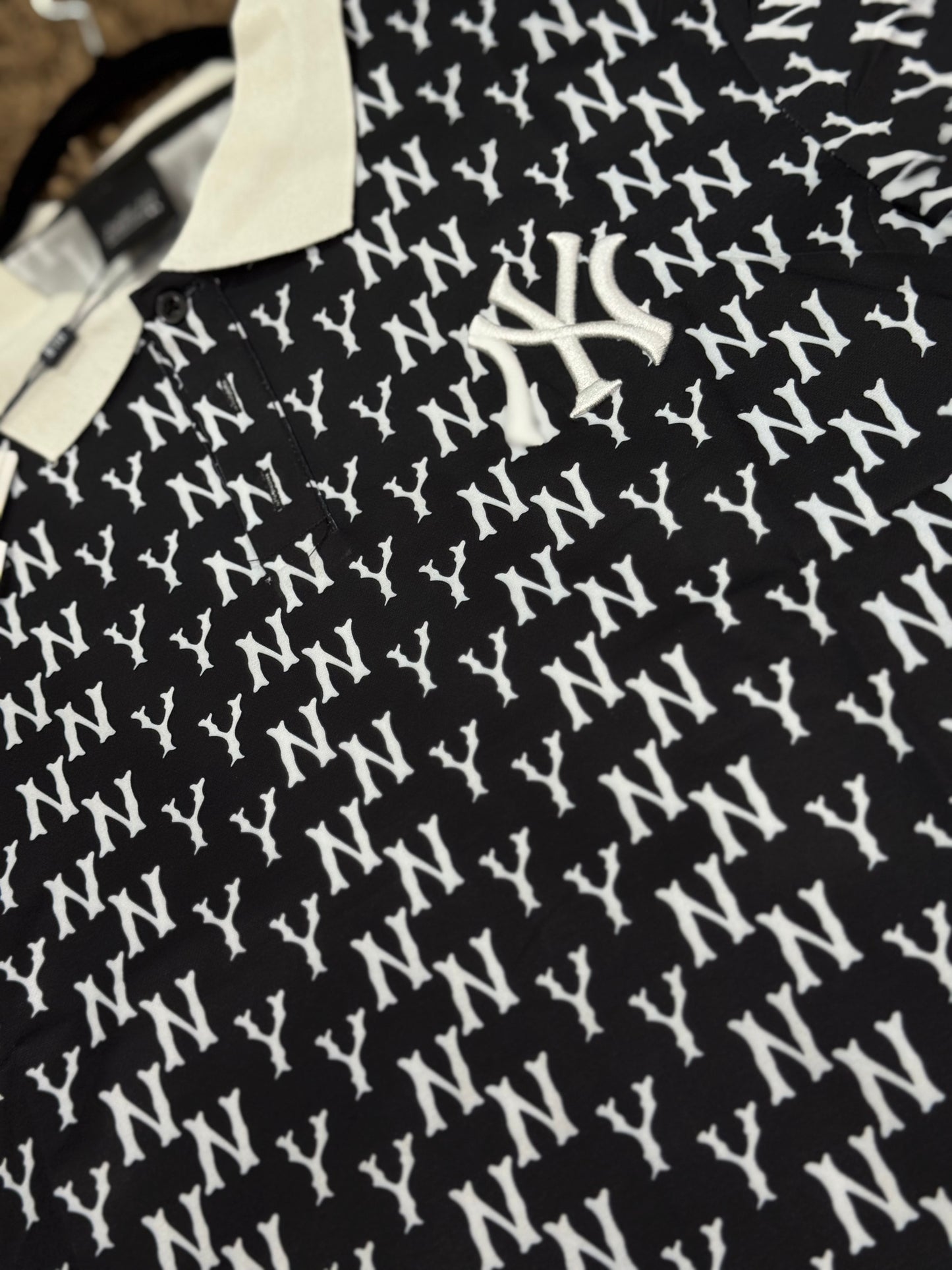 Playera tipo Polo MLB Monogram