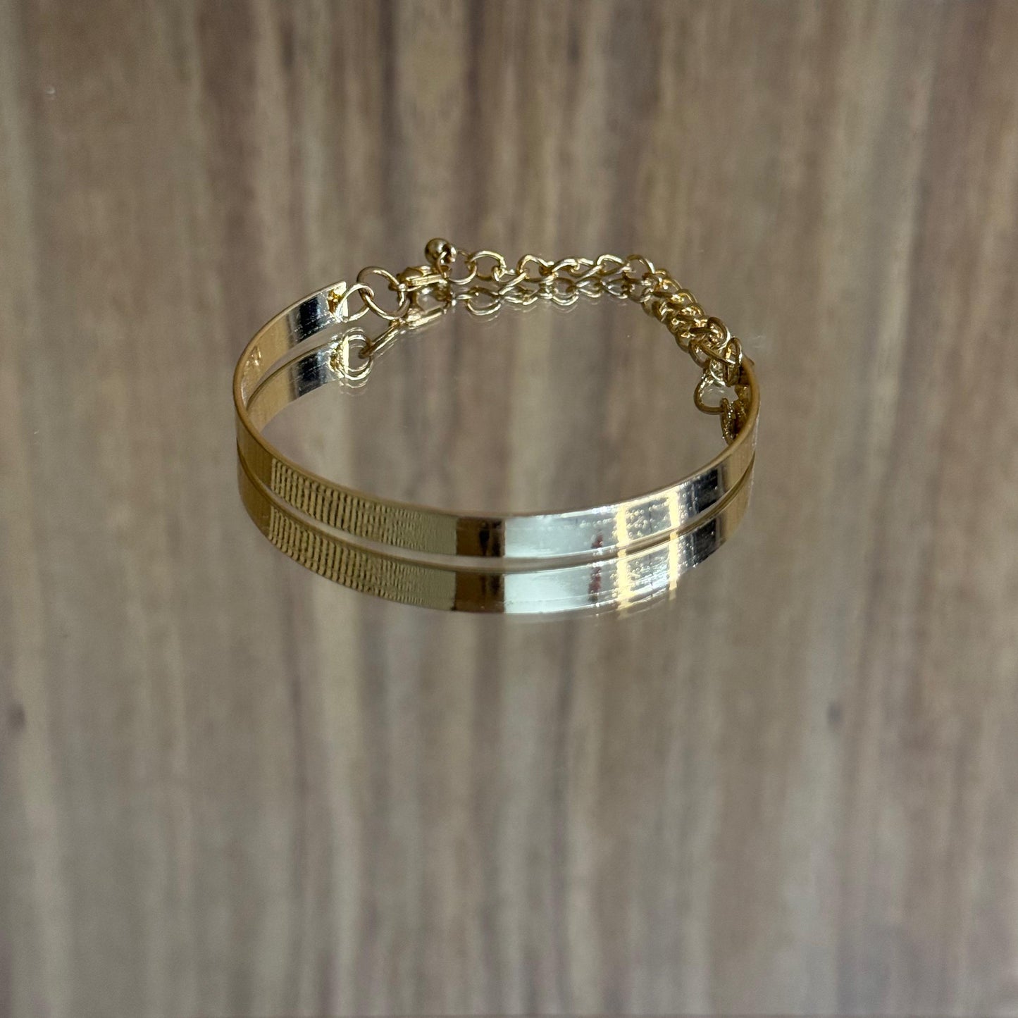 Brazalete con colgante