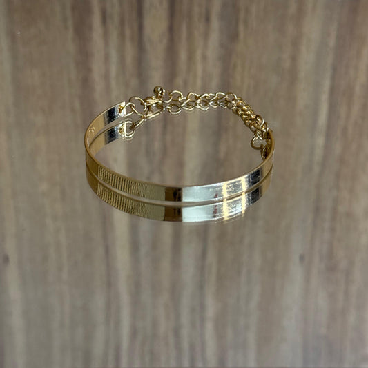 Brazalete con colgante