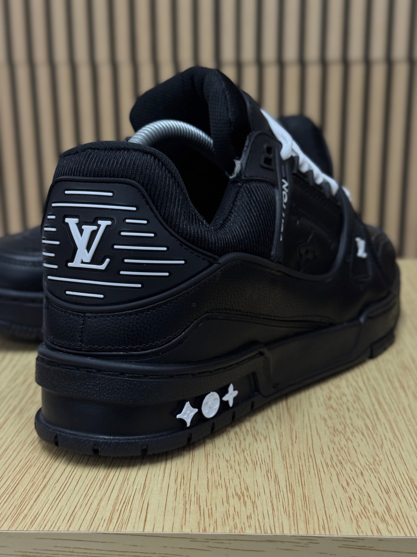 Tenis Louis Vuitton Trainer Black 🤯