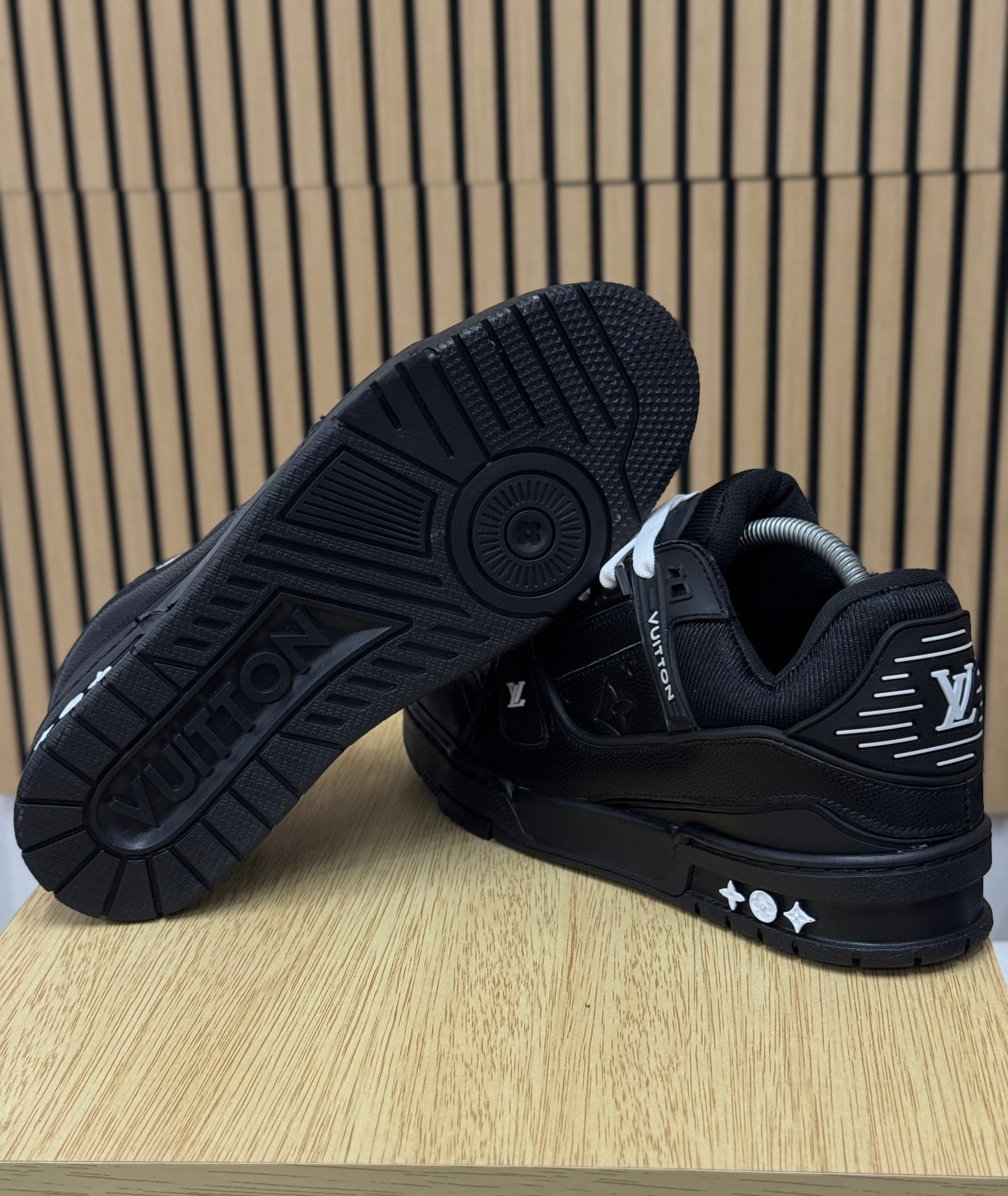 Tenis Louis Vuitton Trainer Black 🤯