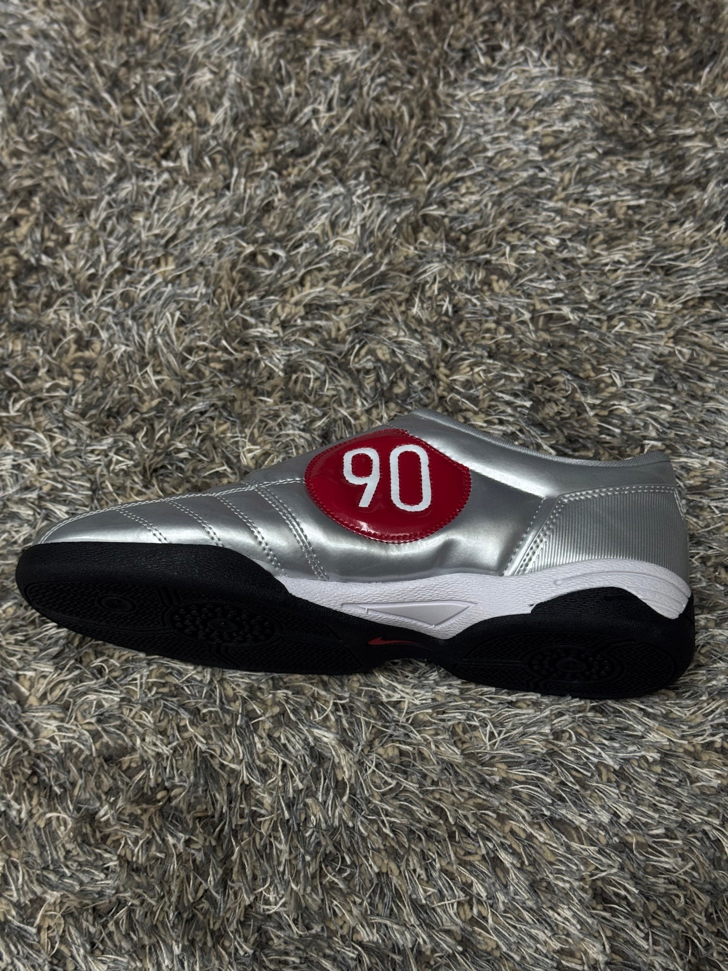 tenis Metallic Silver and Black