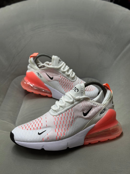 Tenis deportivos con válvula