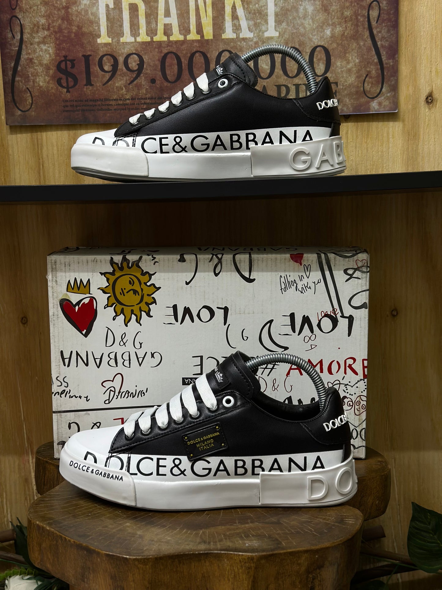 Tenis blancos con negro