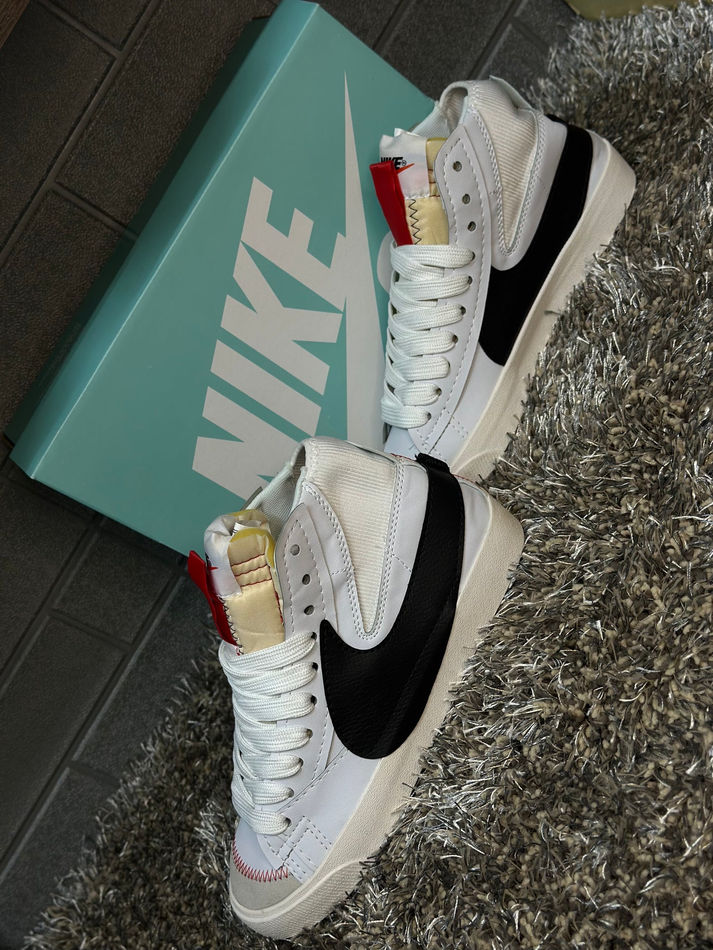 Tenis deportivos color blanco con negro