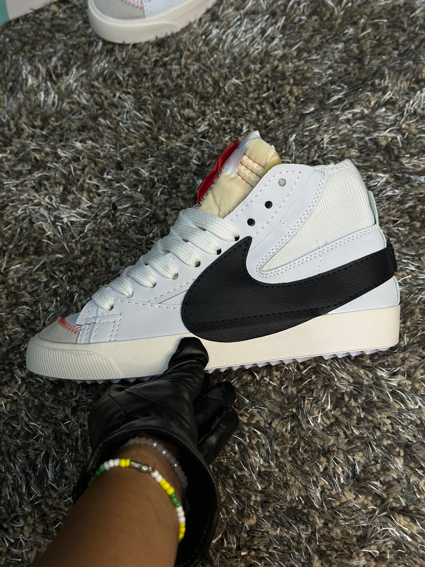 Tenis deportivos color blanco con negro